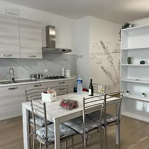  Casa vacanze Casa Guttuso 1 Italia